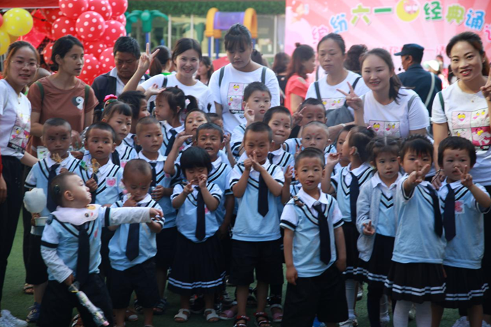 �ݲ���������ѵ������һ�׹��조��һ��